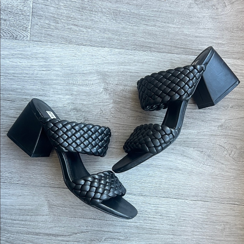Steve Madden “Daphnee” Black Heeled Sandals Size 7